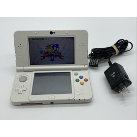 New Nintendo 3DS Super Mario White Edition System w/Charger